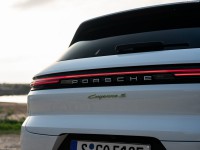 Porsche Cayenne S E-Hybrid 2024 Longsleeve T-shirt #1569221