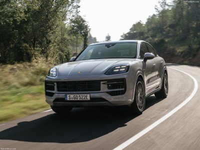 Porsche Cayenne S E-Hybrid Coupe 2024 mug