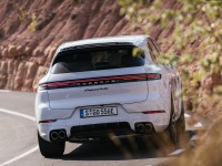 Porsche Cayenne Turbo E-Hybrid 2024 Sweatshirt #1569300