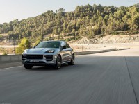 Porsche Cayenne Turbo E-Hybrid Coupe 2024 Poster 1569338