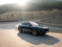 Porsche Cayenne Turbo E-Hybrid Coupe with GT Package 2024 Sweatshirt #1569424