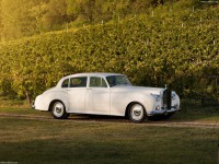 Rolls-Royce Silver Cloud II Paramount by Ringbrothers 1961 puzzle 1571370