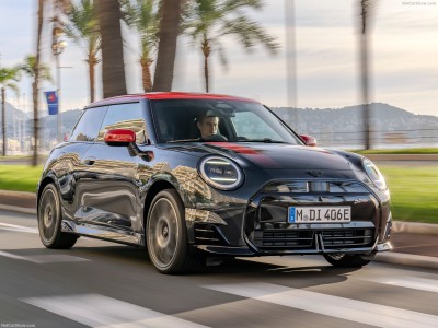 Mini Cooper SE JCW Trim 2024 calendar