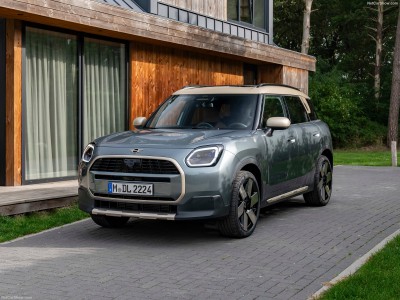 Mini Countryman C 2024 magic mug