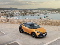 Toyota C-HR 2024 Poster 1573775