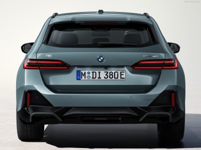 BMW i5 Touring 2025 Mouse Pad 1575298
