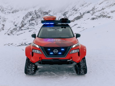 Nissan X-Trail Mountain Rescue Concept 2024 Mouse Pad 1576083