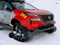 Nissan X-Trail Mountain Rescue Concept 2024 hoodie #1576099