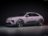 Porsche Macan 2025 Longsleeve T-shirt #1576171