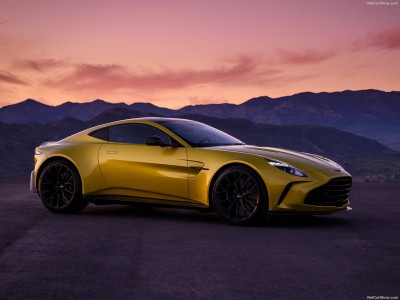 Aston Martin Vantage 2025 calendar