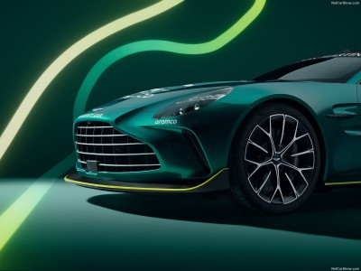Aston Martin Vantage F1 Safety Car 2024 Poster 1576695
