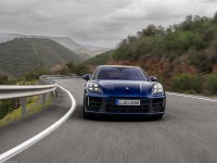 Porsche Panamera 4 2024 Poster 1578163