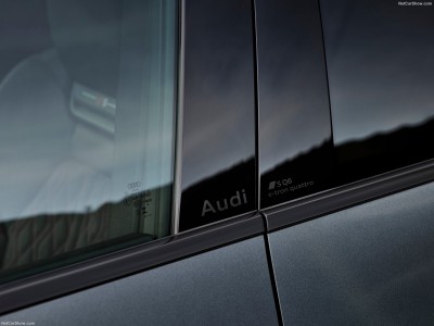 Audi SQ6 e-tron 2025 Poster 1578967