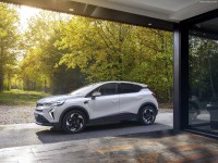 Renault Captur 2025 Poster 1580053