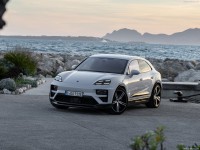 Porsche Macan Turbo 2025 Poster 1582543