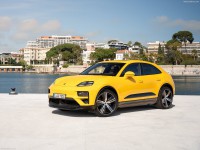 Porsche Macan Turbo 2025 Poster 1582548