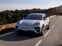 Porsche Macan Turbo 2025 Poster 1582551