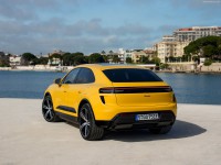 Porsche Macan Turbo 2025 Longsleeve T-shirt #1582573