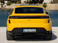 Porsche Macan Turbo 2025 Mouse Pad 1582590