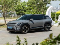 Kia EV3 2025 Longsleeve T-shirt #1592470