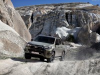 Toyota Hilux Hybrid 48V (2025) hoodie #1608555