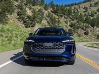 Audi Q5 [US] 2025 Longsleeve T-shirt #1611471