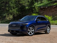 Audi Q5 [US] 2025 Poster 1611483