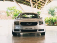 Audi TT Coupe [UK] 1999 tote bag #1611775