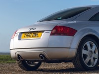 Audi TT Coupe [UK] 1999 Mouse Pad 1611831