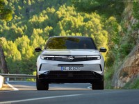 Opel Grandland Plug-in Hybrid 2025 Longsleeve T-shirt #1614213