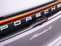 Porsche Macan [UK] 2025 Mouse Pad 1616770