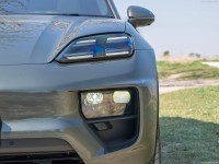 Porsche Macan [UK] 2025 mug #1616785