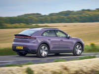 Porsche Macan [UK] 2025 Poster 1616823