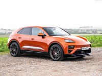 Porsche Macan Turbo [UK] 2025 Longsleeve T-shirt #1616862