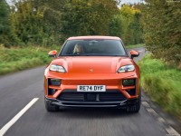 Porsche Macan Turbo [UK] 2025 Mouse Pad 1616880