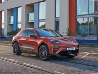 Porsche Macan Turbo [UK] 2025 Tank Top #1616892