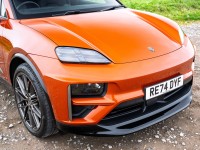 Porsche Macan Turbo [UK] 2025 hoodie #1616902