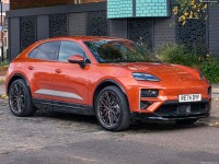 Porsche Macan Turbo [UK] 2025 hoodie #1616908