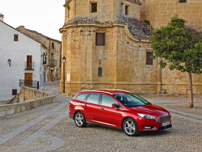 Ford Focus Wagon 2015 Poster with Hanger