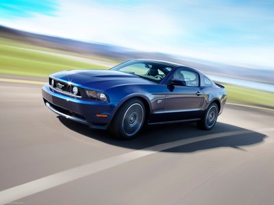 Ford Mustang 2010 pillow