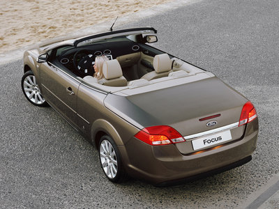 Ford Focus Coupe Cabriolet 2006 wooden framed poster