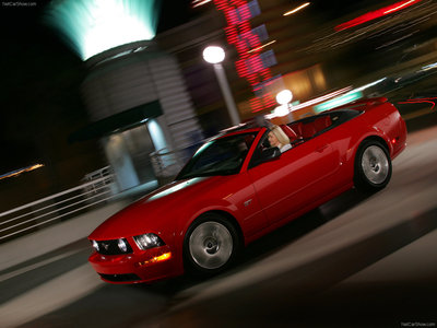 Ford Mustang GT Convertible 2005 Poster 24214