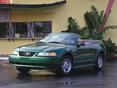 Ford Mustang Convertible 2000 poster