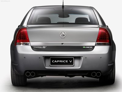 Holden VE II Commodore Caprice V 2011 mouse pad