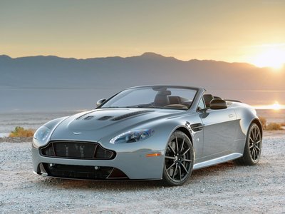 Aston Martin V12 Vantage S Roadster 2015 magic mug #3027