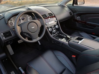 Aston Martin V12 Vantage S Roadster 2015 tote bag