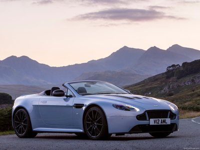 Aston Martin V12 Vantage S Roadster 2015 calendar