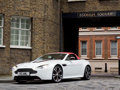 Aston Martin V12 Vantage Roadster 2013 calendar