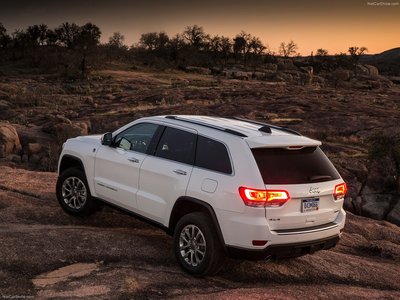 Jeep Grand Cherokee 2014 canvas poster