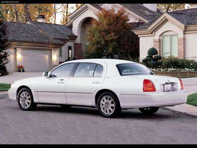Lincoln Town Car Cartier L 2003 mouse pad